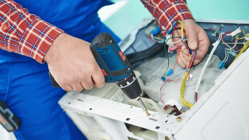 Kazan Panasonic Panasonic çamaşır makinesi kart tamiri – Su almama arızası orijinal parça ile giderildi. - Teknik servis örneği